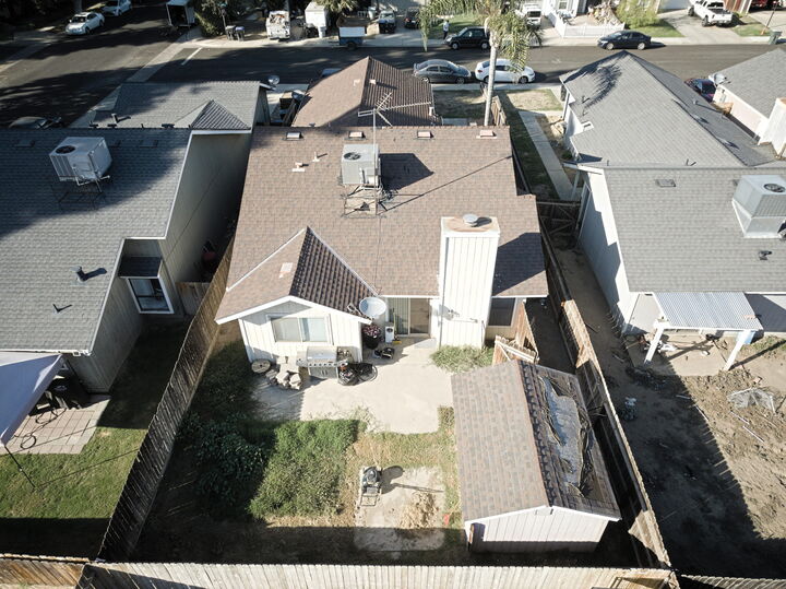 Property Photo:  2507 E Parker Court  CA 93292 