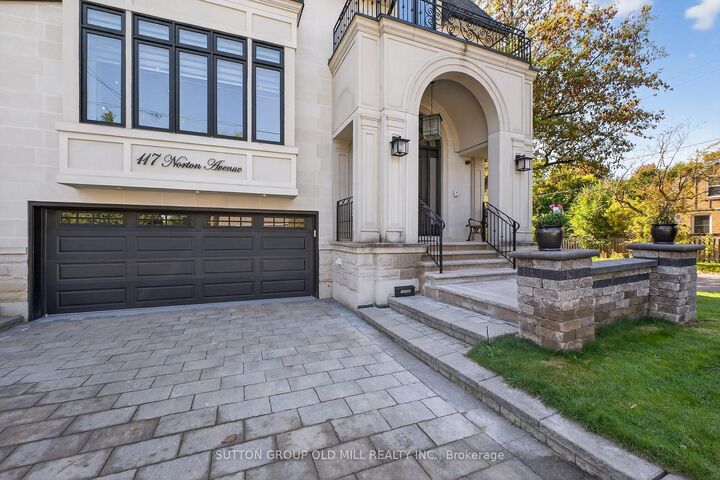 Photo de la propriété: 117 Norton Avenue ON M2N 4A7