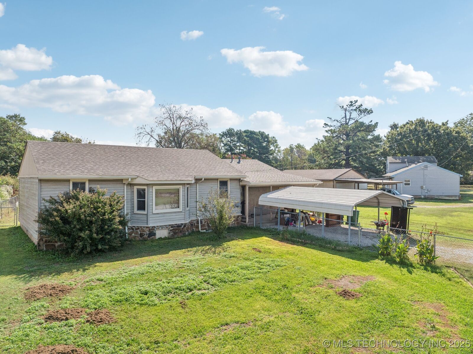 Property Photo:  10459 S 257th East Avenue  OK 74014 