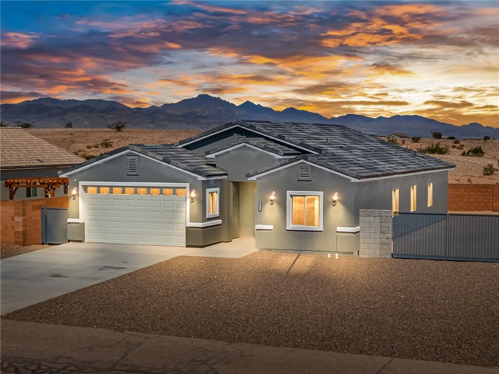 Property Photo:  1973 E La Entrada Place  AZ 86426 