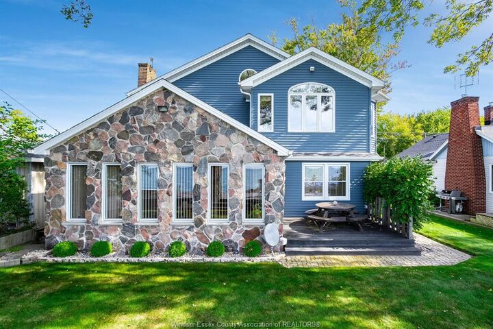700 Point Pelee Drive  Leamington ON N8H 3V4 photo