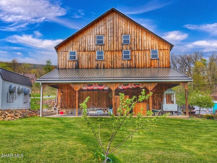1568 Cumberland Road  Bedford PA 15522 photo