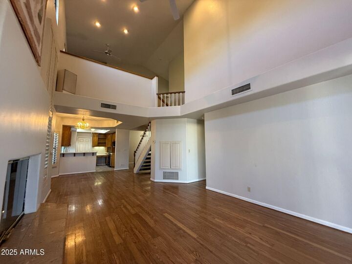 Property Photo: 1001 E Griswold Road 15 AZ 85020