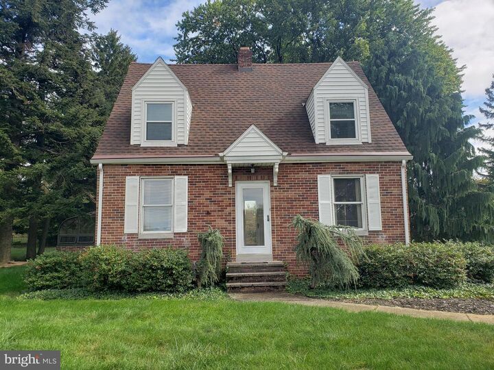 1351 Greenhill Road  York PA 17403 photo