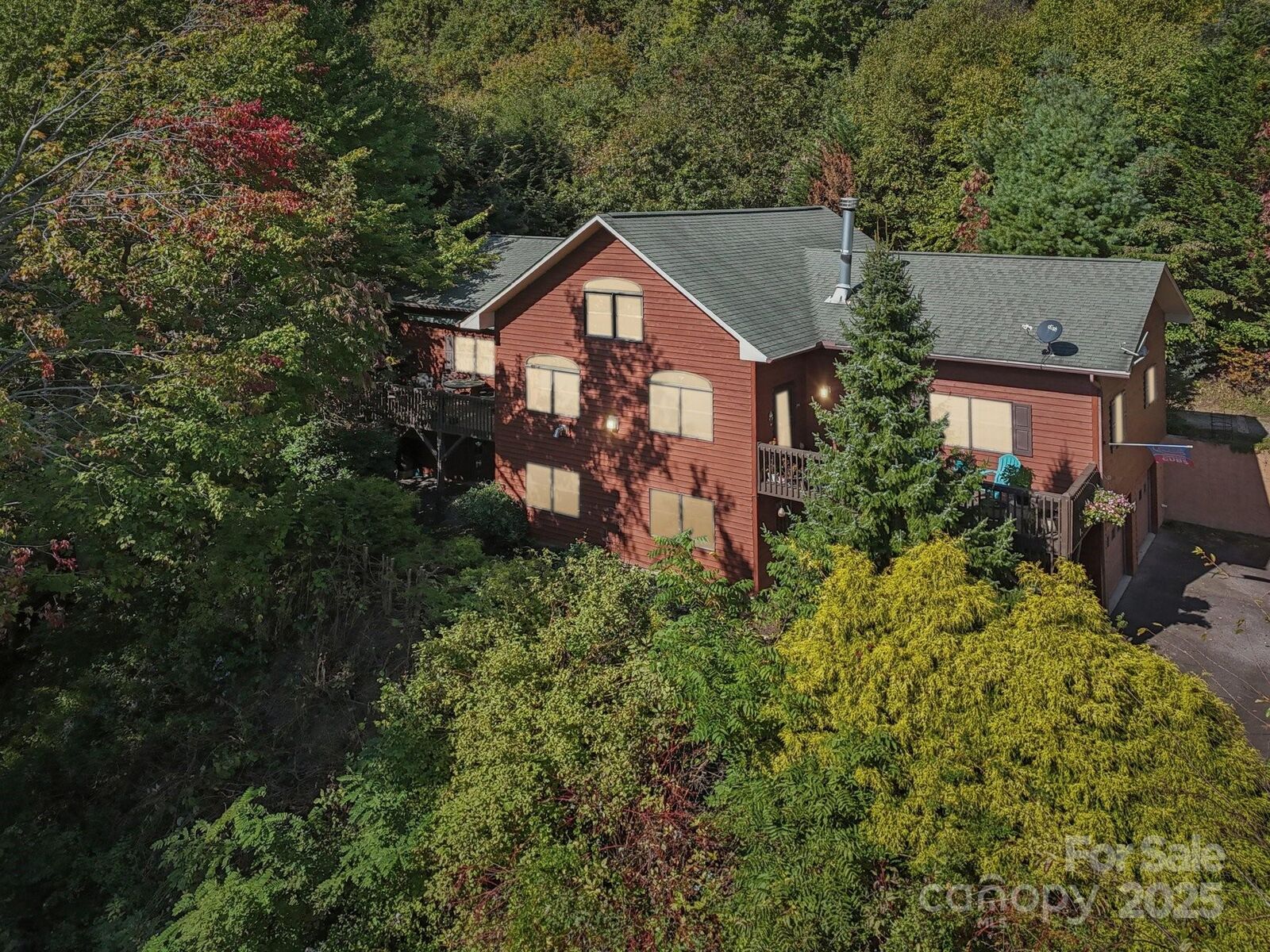 Property Photo: 3238 Utah Mountain Road NC 2876