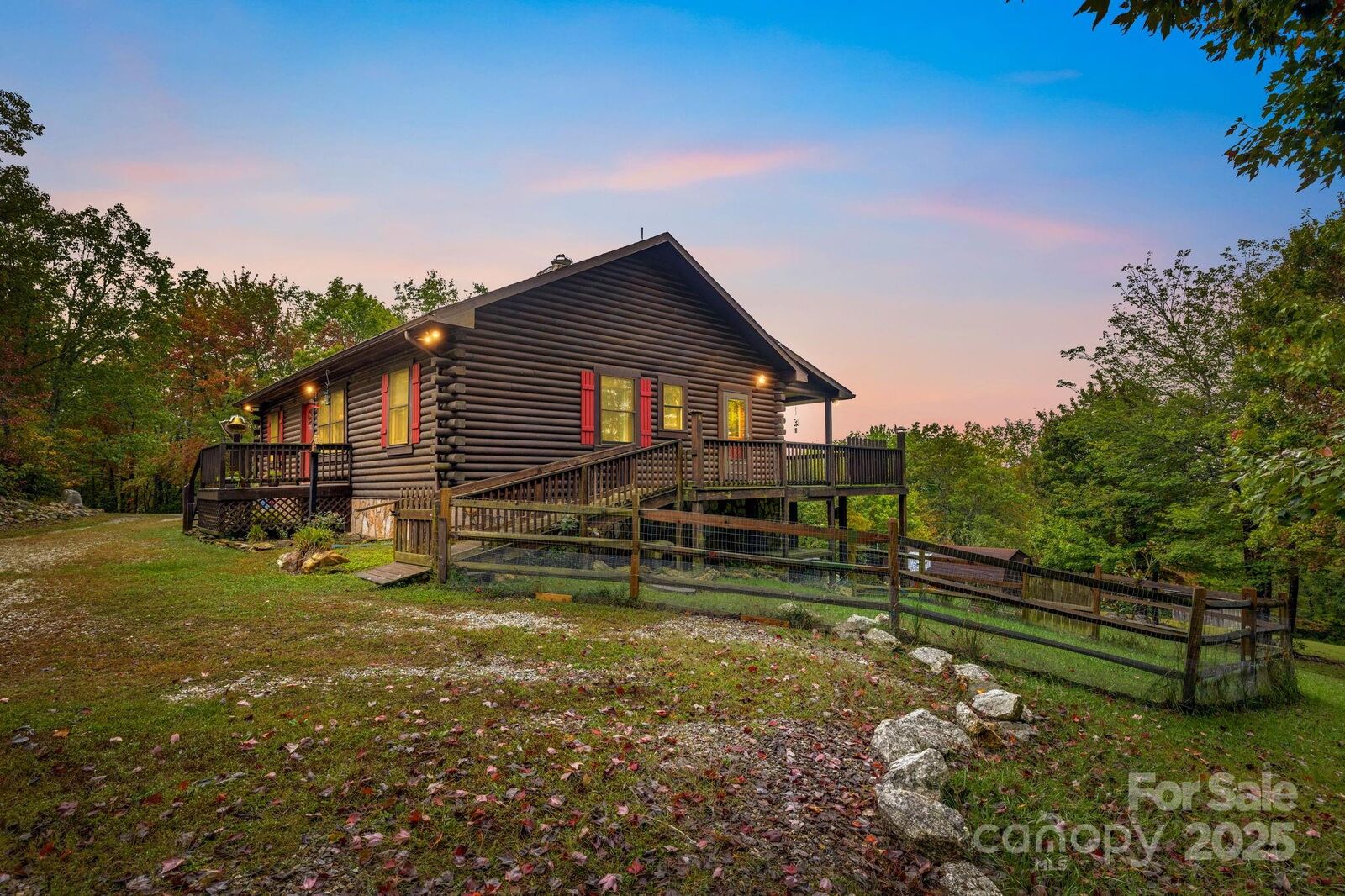 Property Photo: 951 Pine Tree Road NC 28777