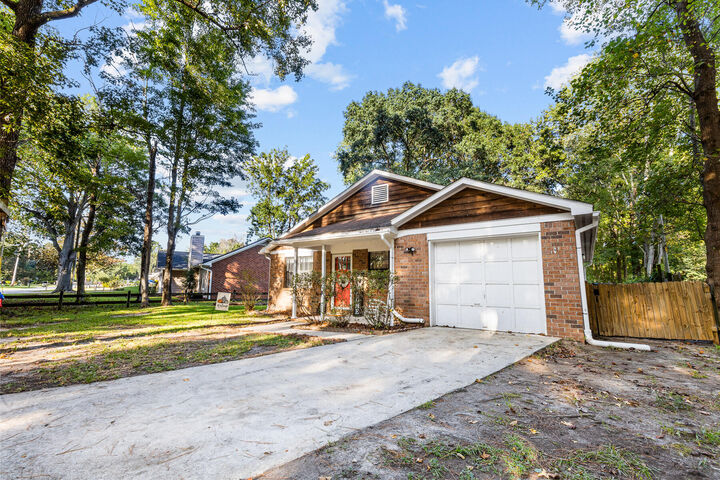 Property Photo: 100 Camellia Road SC 29445