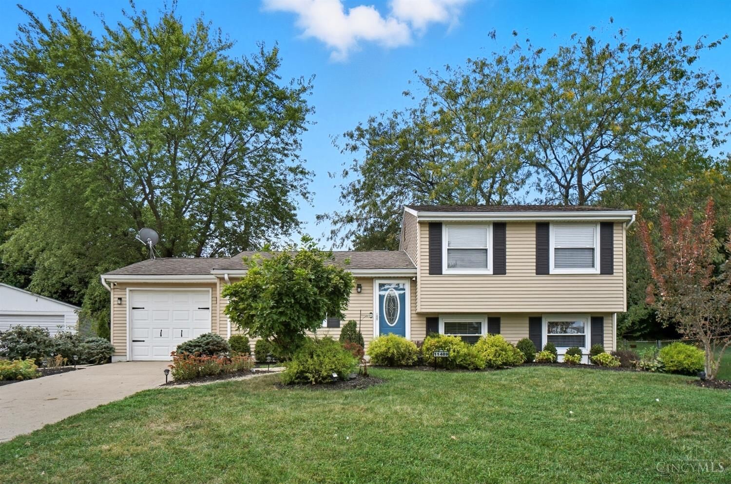 Property Photo:  11489 Gravenhurst Drive  OH 45231 