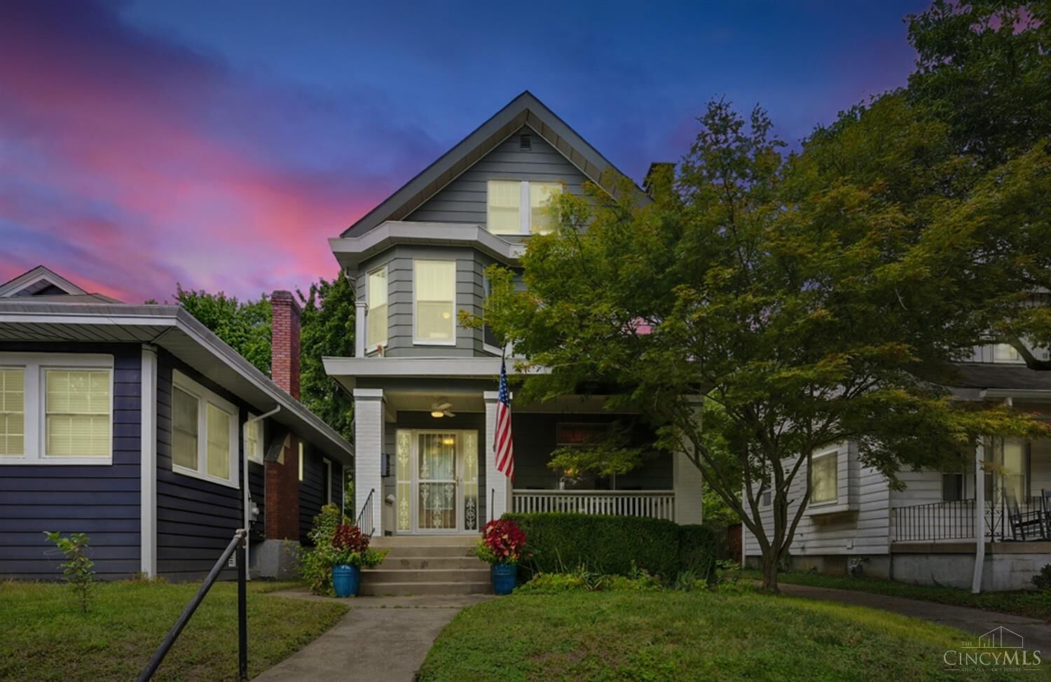 Property Photo: 2724 Markbreit Avenue OH 45209