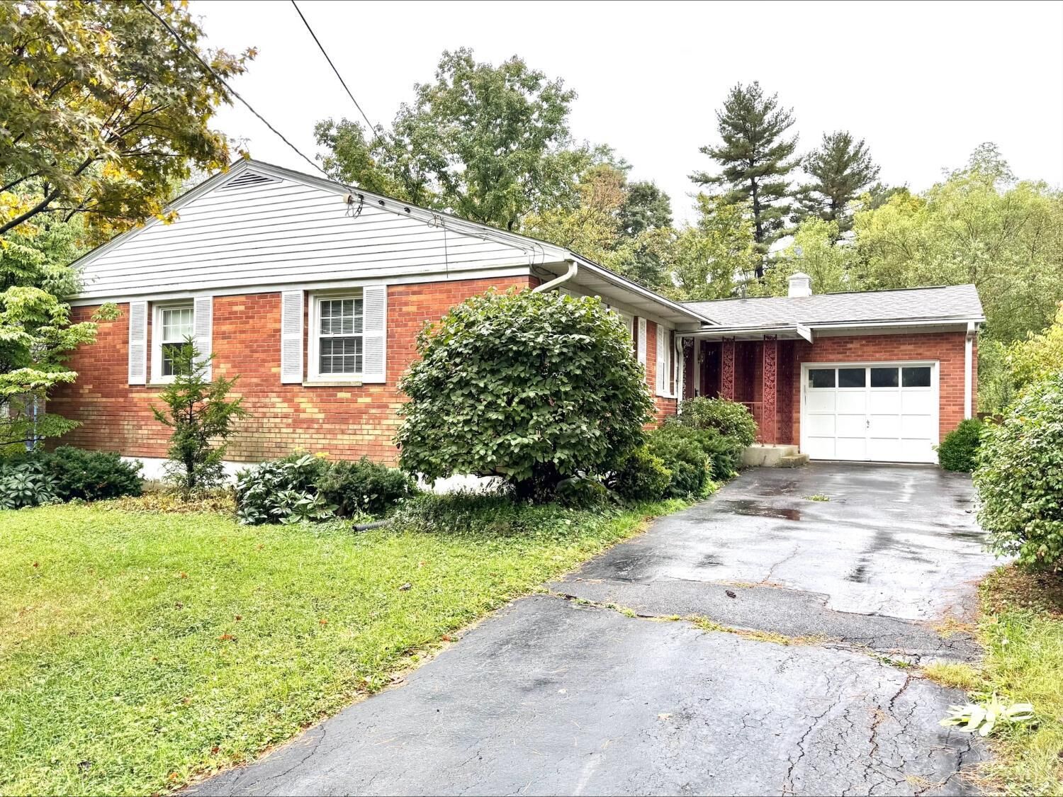 Property Photo:  357 Meadowcrest Road  OH 45231 