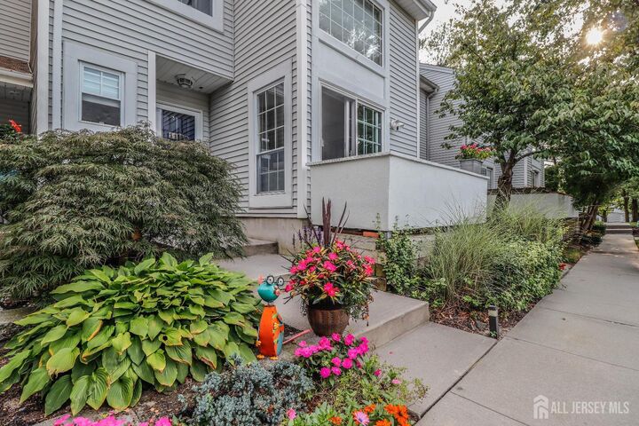Property Photo:  11 Borelle Square  NJ 08859 