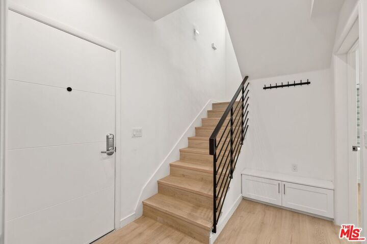 Property Photo: 1187 Crenshaw Blvd CA 90019