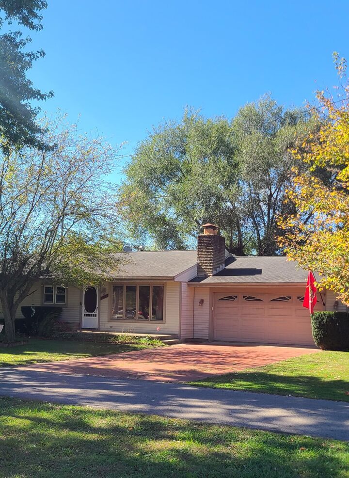 Property Photo: 1495 Kenarbre Drive OH 43055