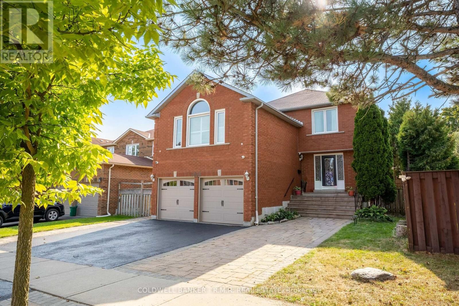 Photo de la propriété: 1828 Westcreek Drive ON L1V 6K2