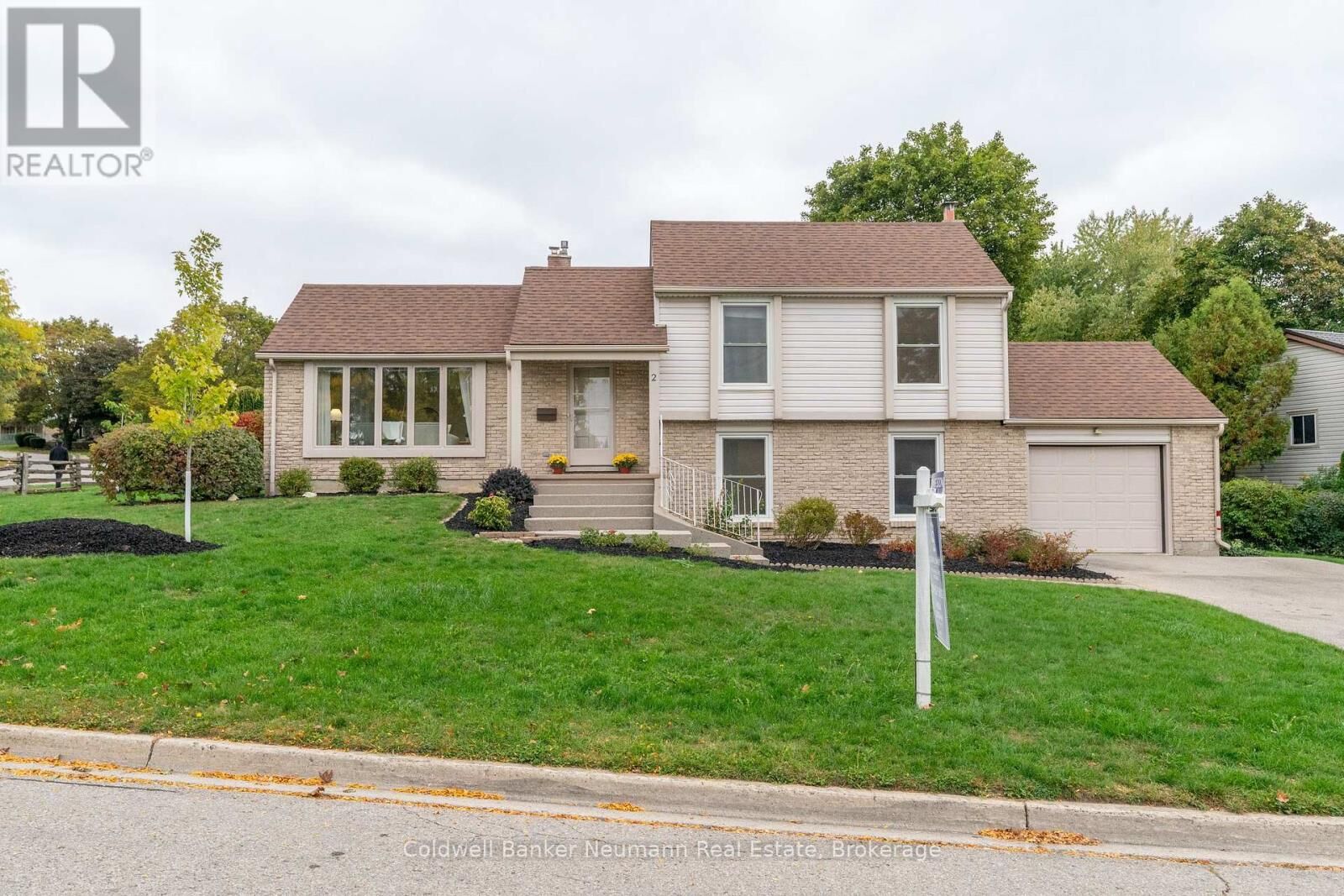 Property Photo: 2 Lisa Lane ON N1H 7H7