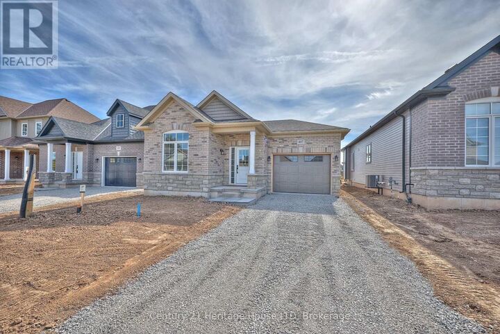 Photo de la propriété: 407 Louisa Street ON L2A 6T6