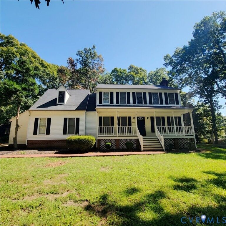 Property Photo: 3246 Sherwood Ridge Drive VA 23139