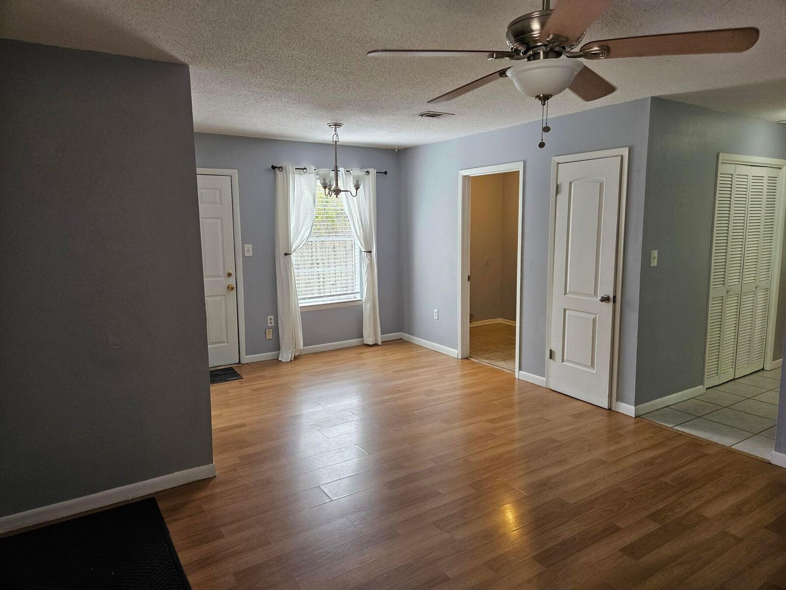 Property Photo:  310 Redwood Avenue A  FL 32578 