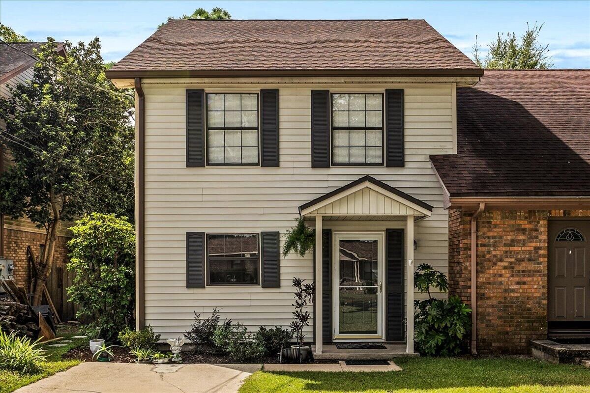 Property Photo:  214 Cloverdale Boulevard A  FL 32547 