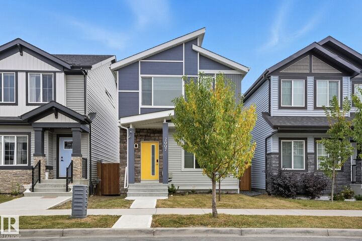 2007 160 Street SW  Edmonton AB T6W 4E7 photo