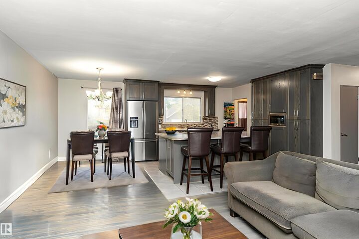 10619 149 Street NW  Edmonton AB T5P 1L9 photo