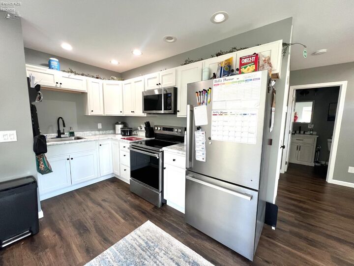 Property Photo:  314 S Collinwood Boulevard  OH 43420 