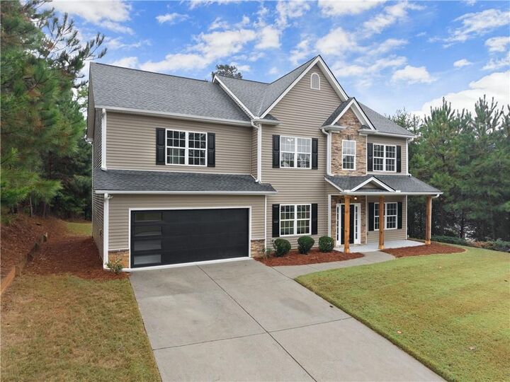 Property Photo: 9625 Dunhill Way GA 30028