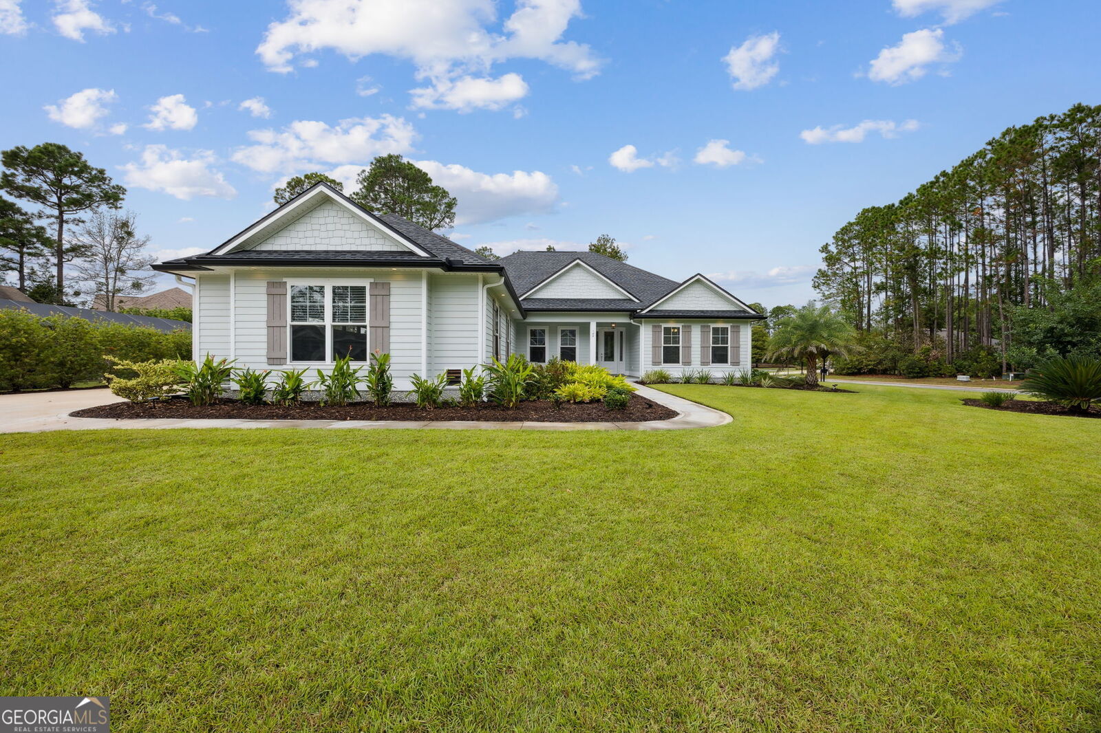 Property Photo: 104 Bluebird Court GA 31558