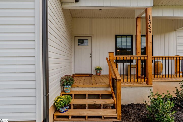 Property Photo: 1355 Campbell Road SC 29697