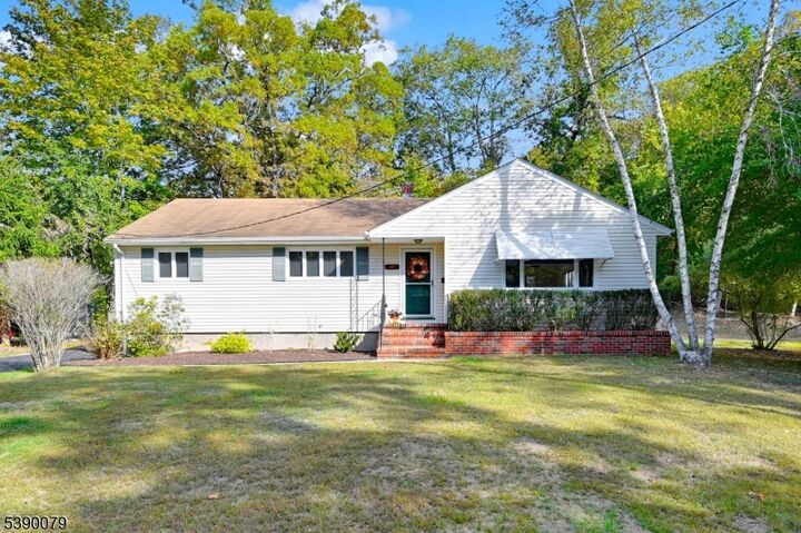 18 Colfax Ave  Wanaque Boro NJ 07465 photo