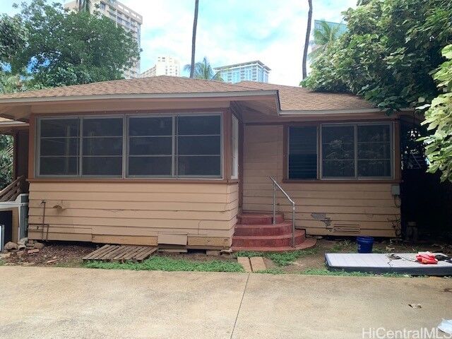 419 Pau Street  Honolulu HI 96815 photo