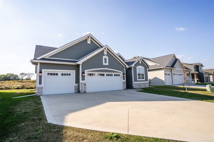 Property Photo: 2391 SE 5th Street IA 50265