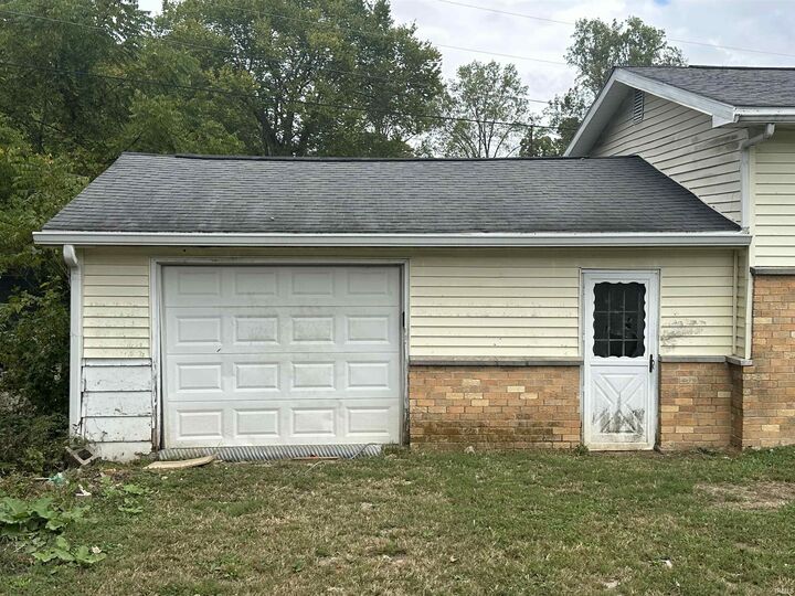 Property Photo: 4255 E Farr Road IN 47408