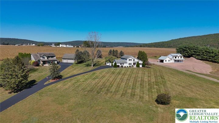 Property Photo: 1319 Shady Lane PA 18252