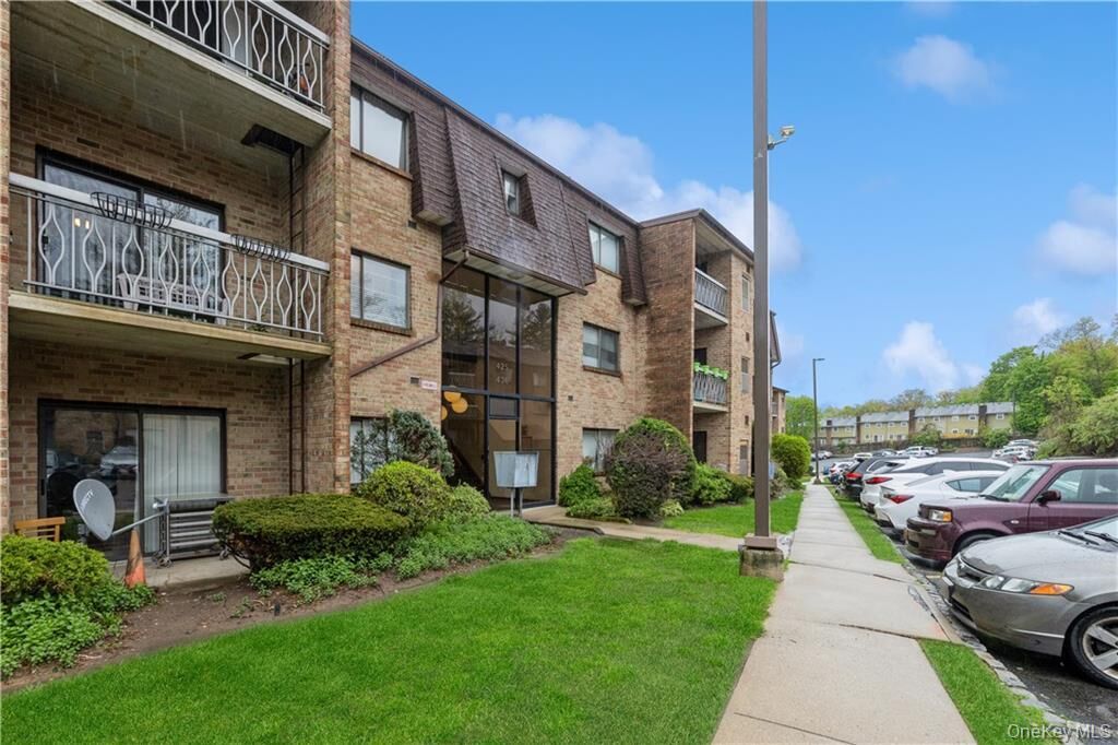 Property Photo:  429 Kennedy Drive  NY 10977 