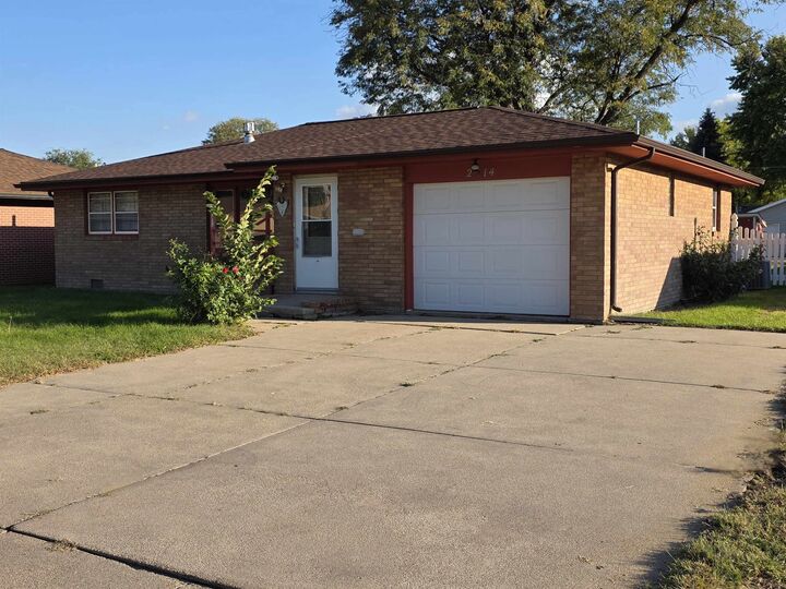 Property Photo:  2314 Beverly Blvd  NE 69101 