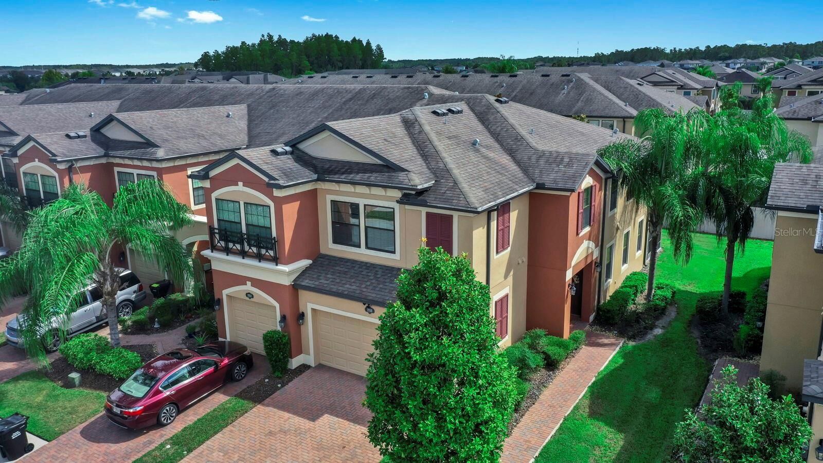 Property Photo:  1950 Milkweed Trace  FL 33558 