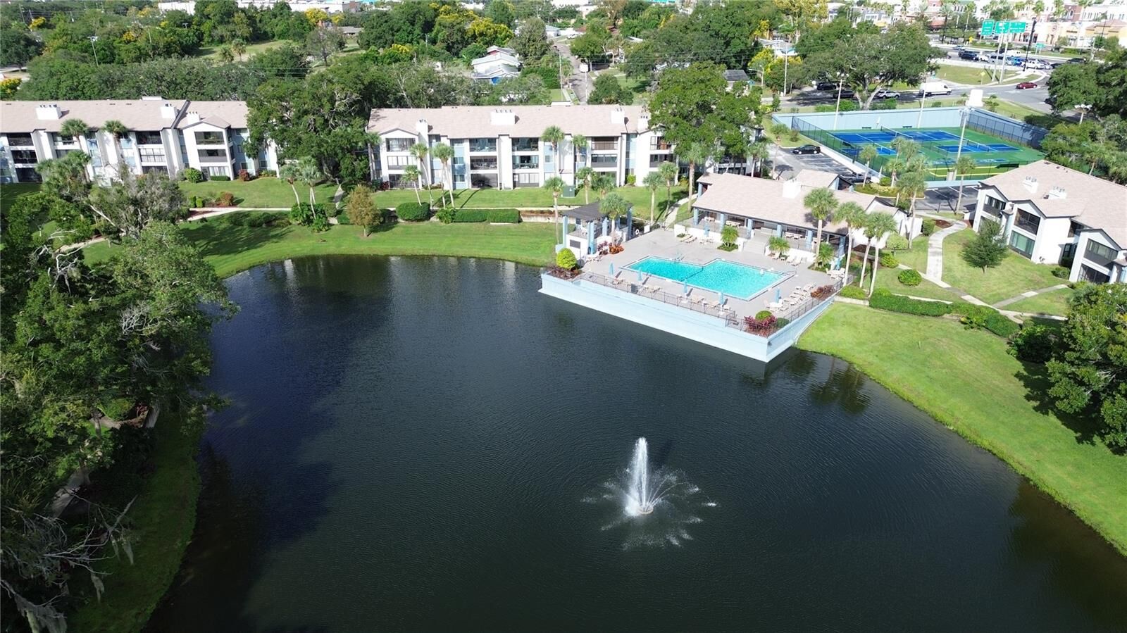 Property Photo: 3 Escondido Circle 8 FL 32701