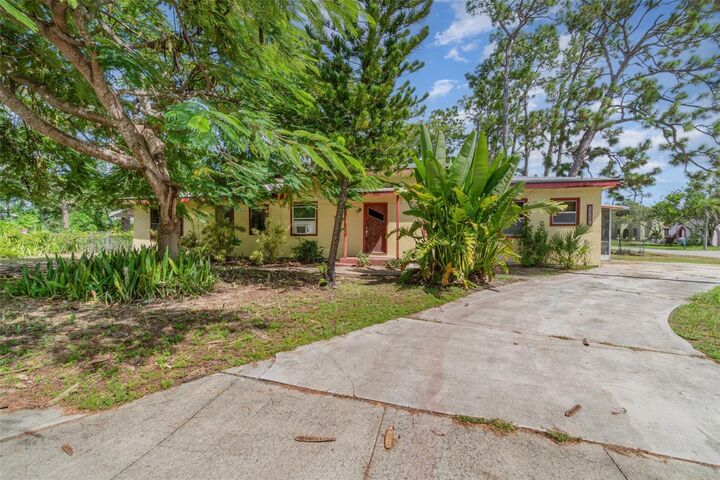 Property Photo:  2729 Broadway  FL 33901 