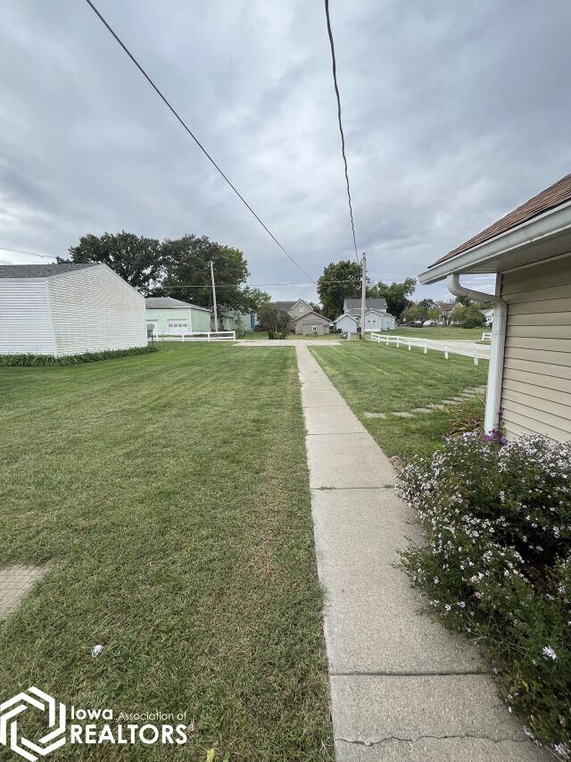 Property Photo:  408 N 3rd Avenue  IA 50158