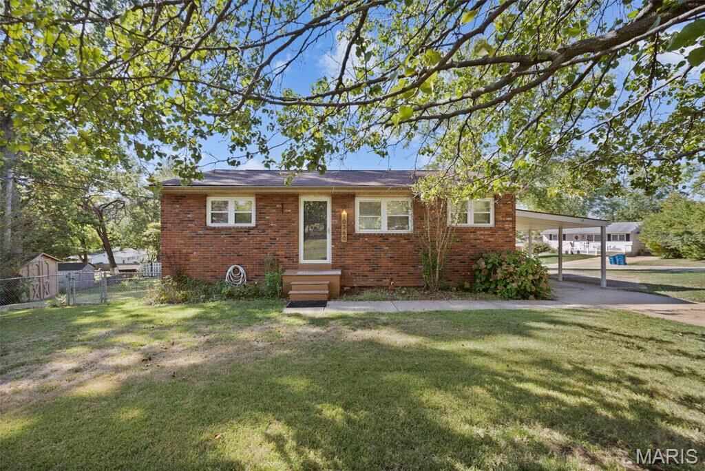 Property Photo:  10360 Roscommon Drive  MO 63123 