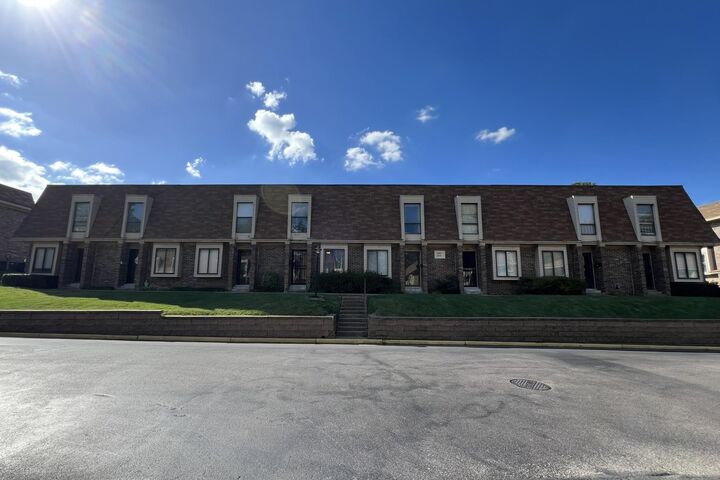 Property Photo:  1873 Poplar Woods Cir E  TN 38138 
