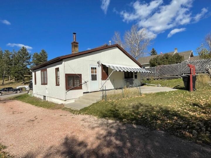 Property Photo: 1142 Montgomery Street SD 57730