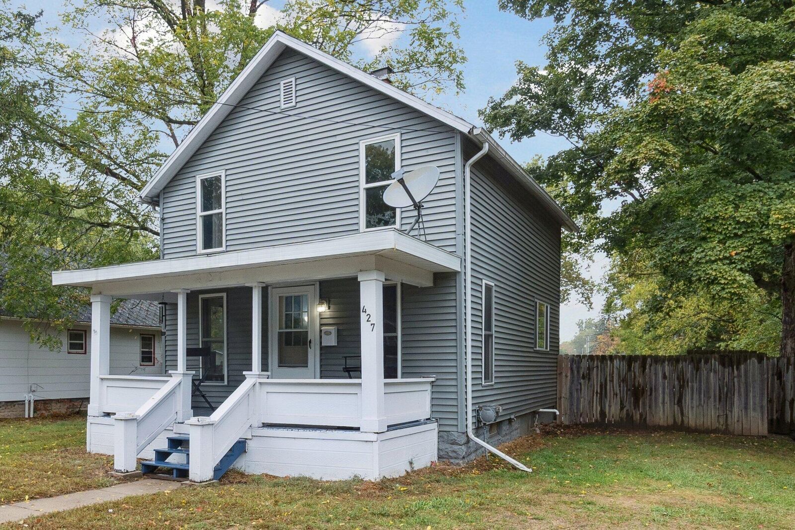 Property Photo: 427 E Ash Street MI 48854
