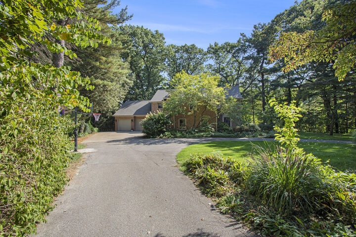 Property Photo:  2837 Washington Avenue  MI 49085 