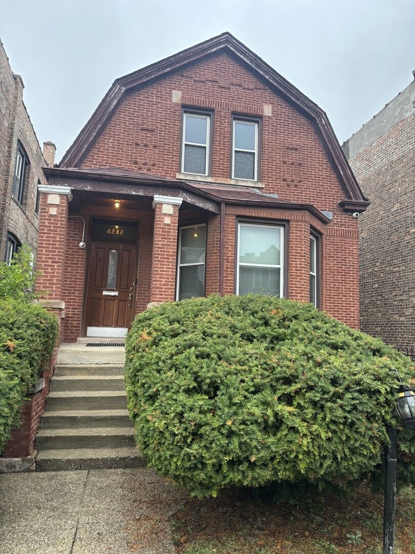 Property Photo: 4242 W 21st Place IL 60623