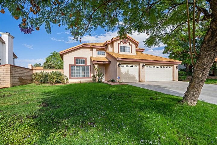 Property Photo: 13099 Palisade Place CA 92553