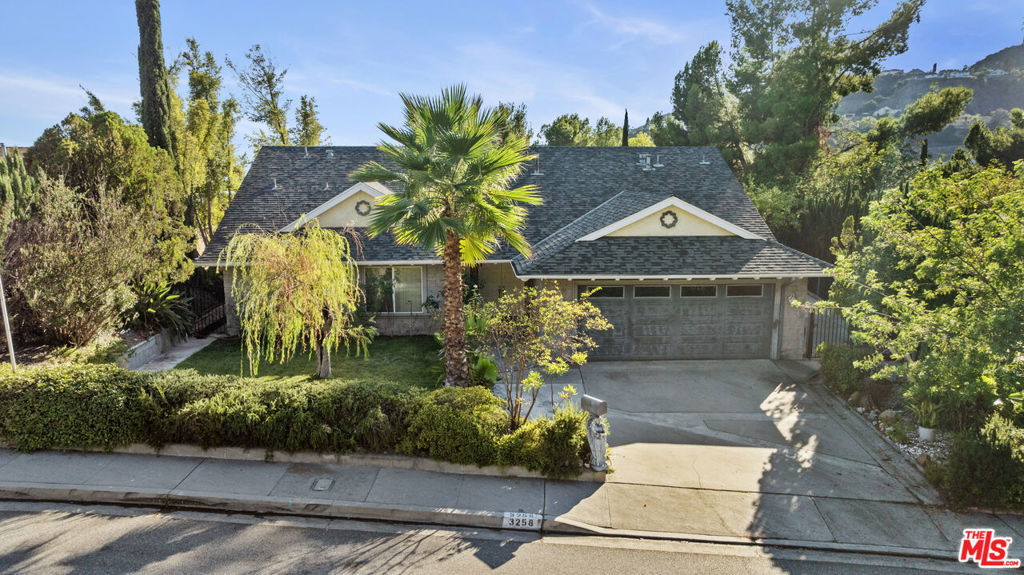 Property Photo: 3258 Kirkham Drive CA 91206