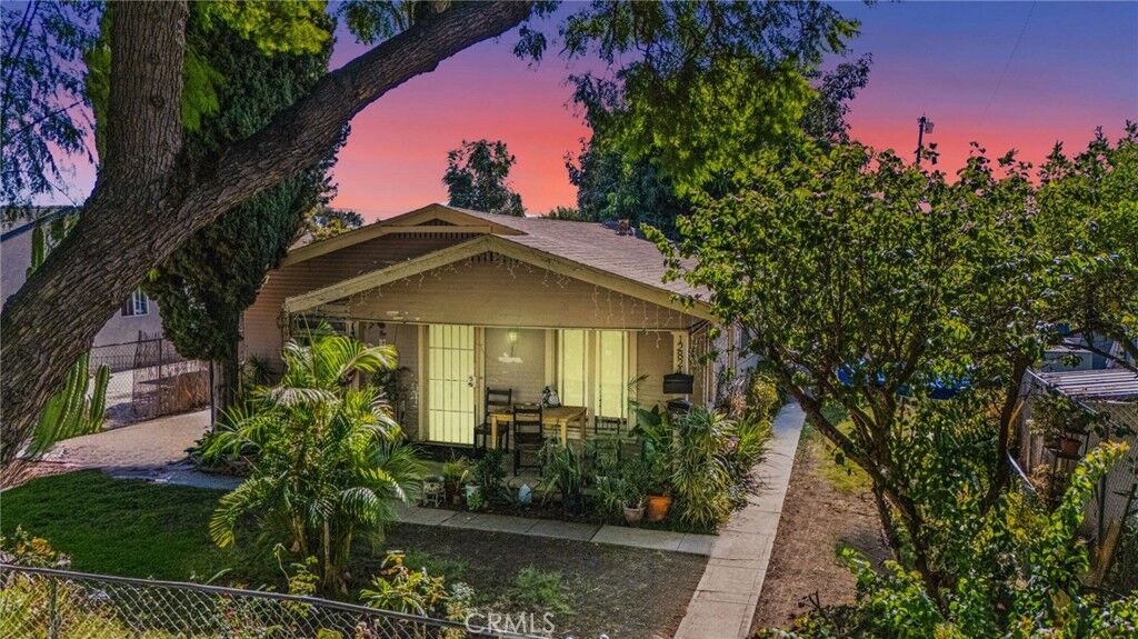 Property Photo:  12822 Danbrook  CA 90602 