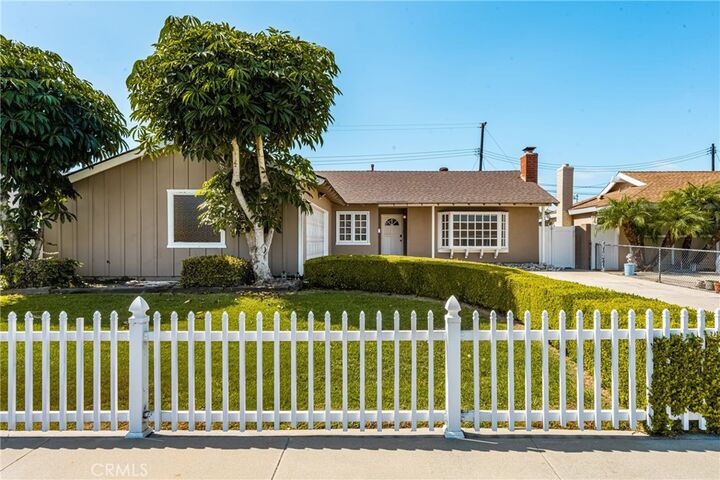 17391 Waal Circle  Huntington Beach CA 92647 photo